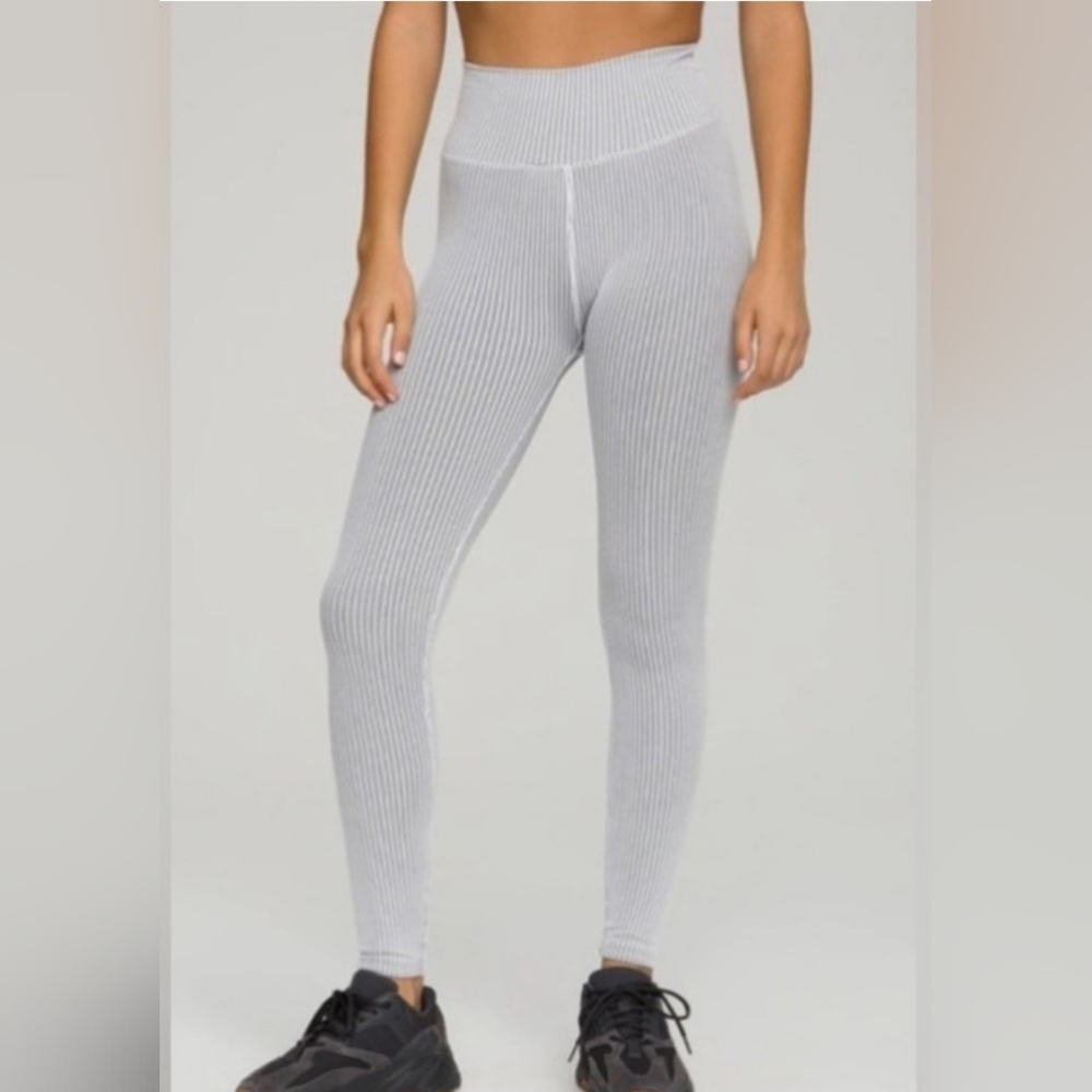 Good American Seamless Ribbed Leggings